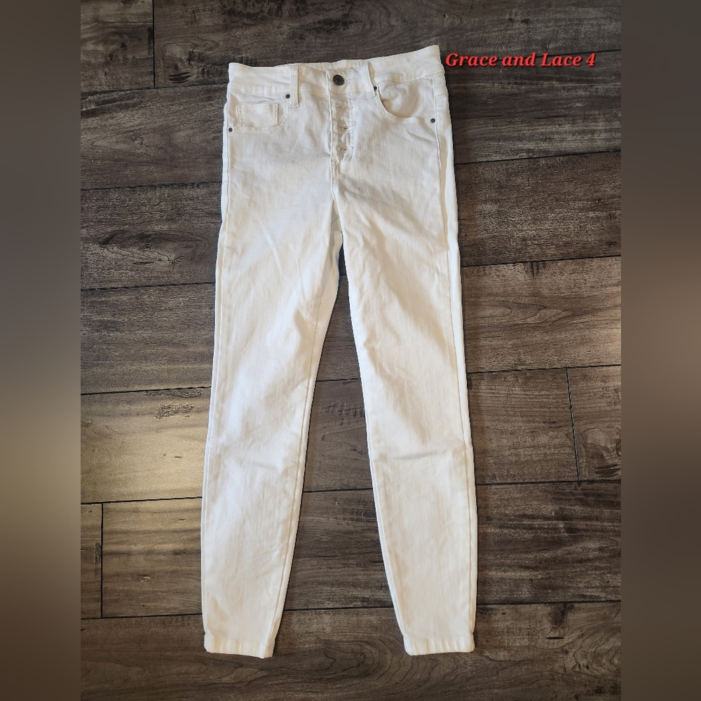 Grace and Lace white skinny jeans